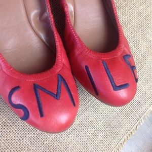 Ellen Degeneres red SMILE ballet Flats